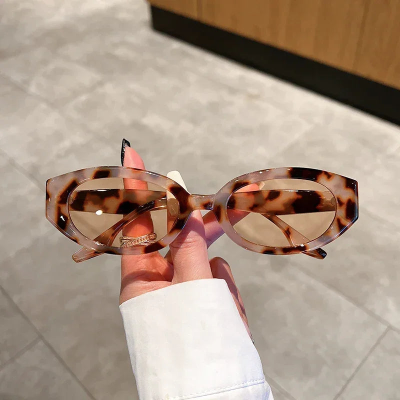 KAMMPT Vintage Oval Sunglasses Women Fashion Retro Female Sun Glasses New Trendy Luxury Brand Designer UV400 Lady Shades Eyewear