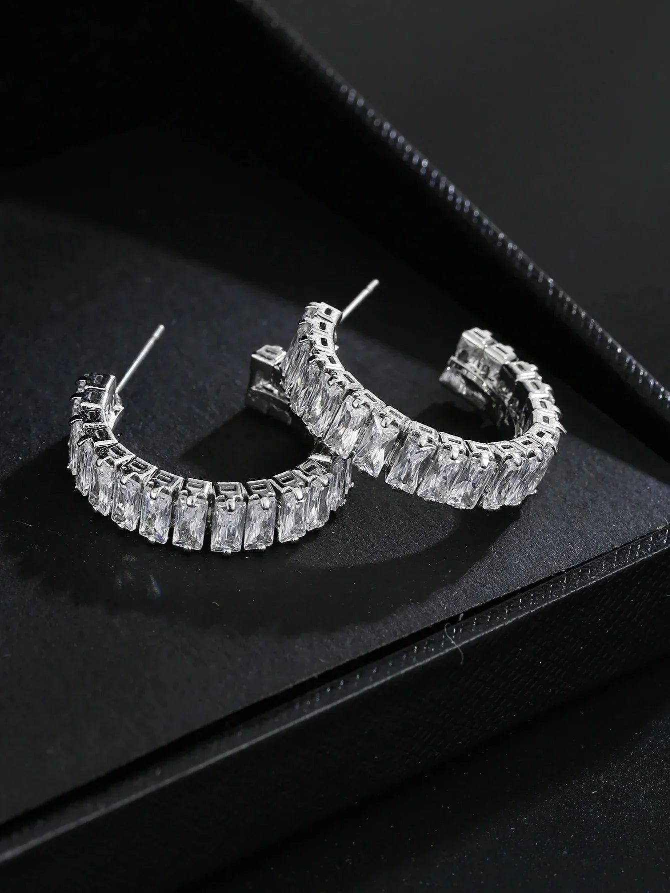 Emmaya New Geometric Rectangle Zircon Anti Allergy Stud Earrings For Women Fashion Gold Color Circle Shape Party Jewelry