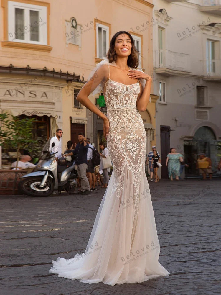 Vintage Sheath Mermaid Lace Applique Brudal Gown