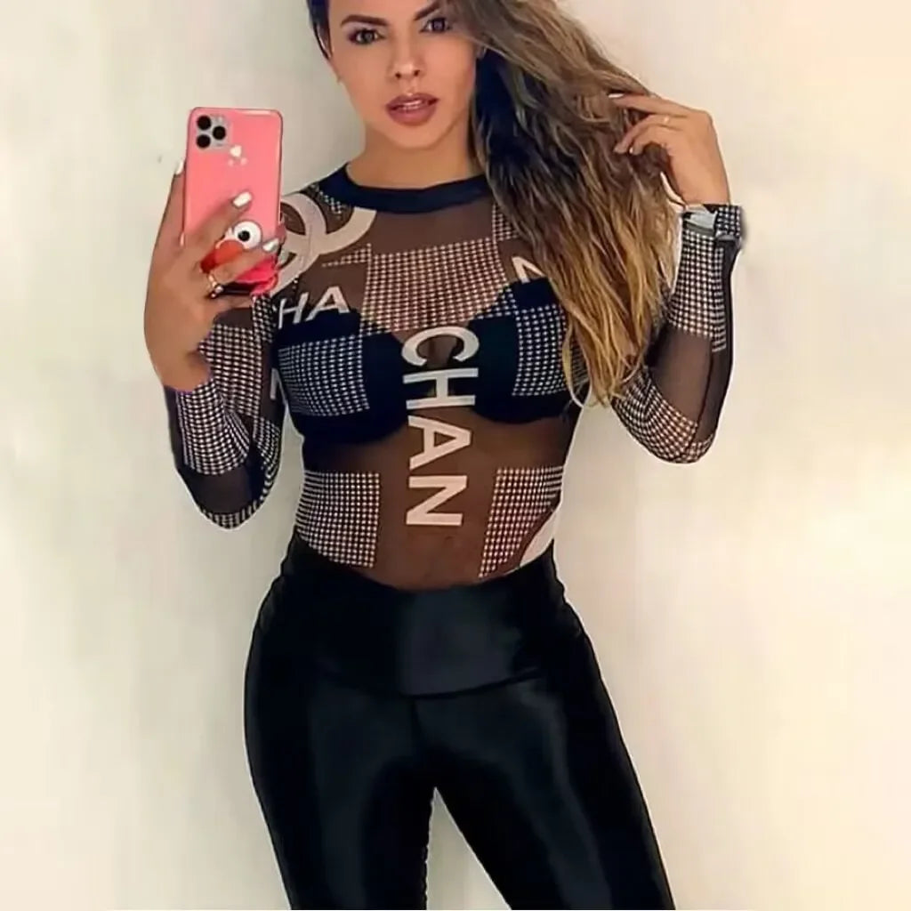 Fashion Women's Autumn New Best-selling Long-sleeved Round Neck Pullover Fashion Temperament Tight Street Talent T-shirt.