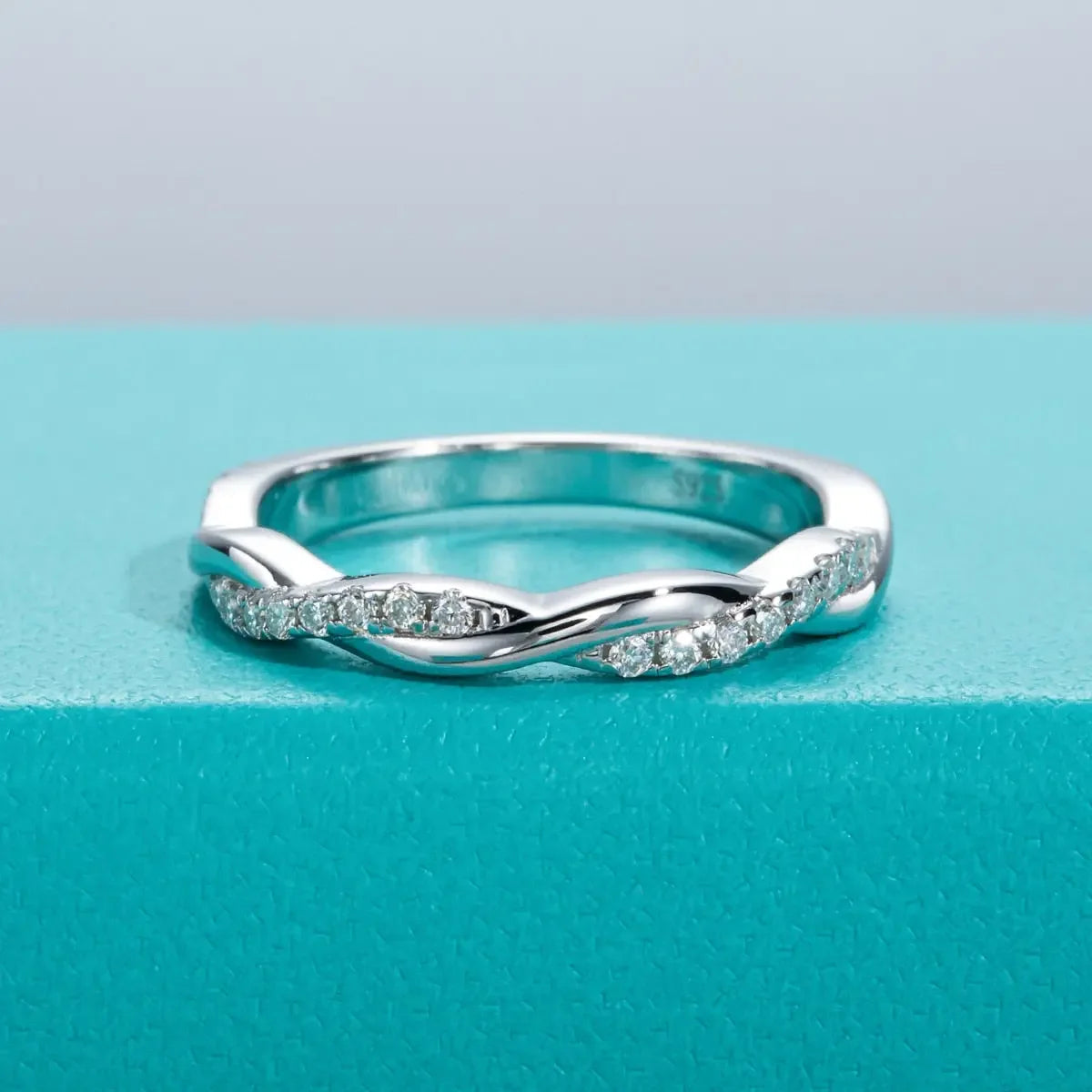 Girlfriend 1.3mm D Color Moissanite Ring 925 Silver Eternity Band