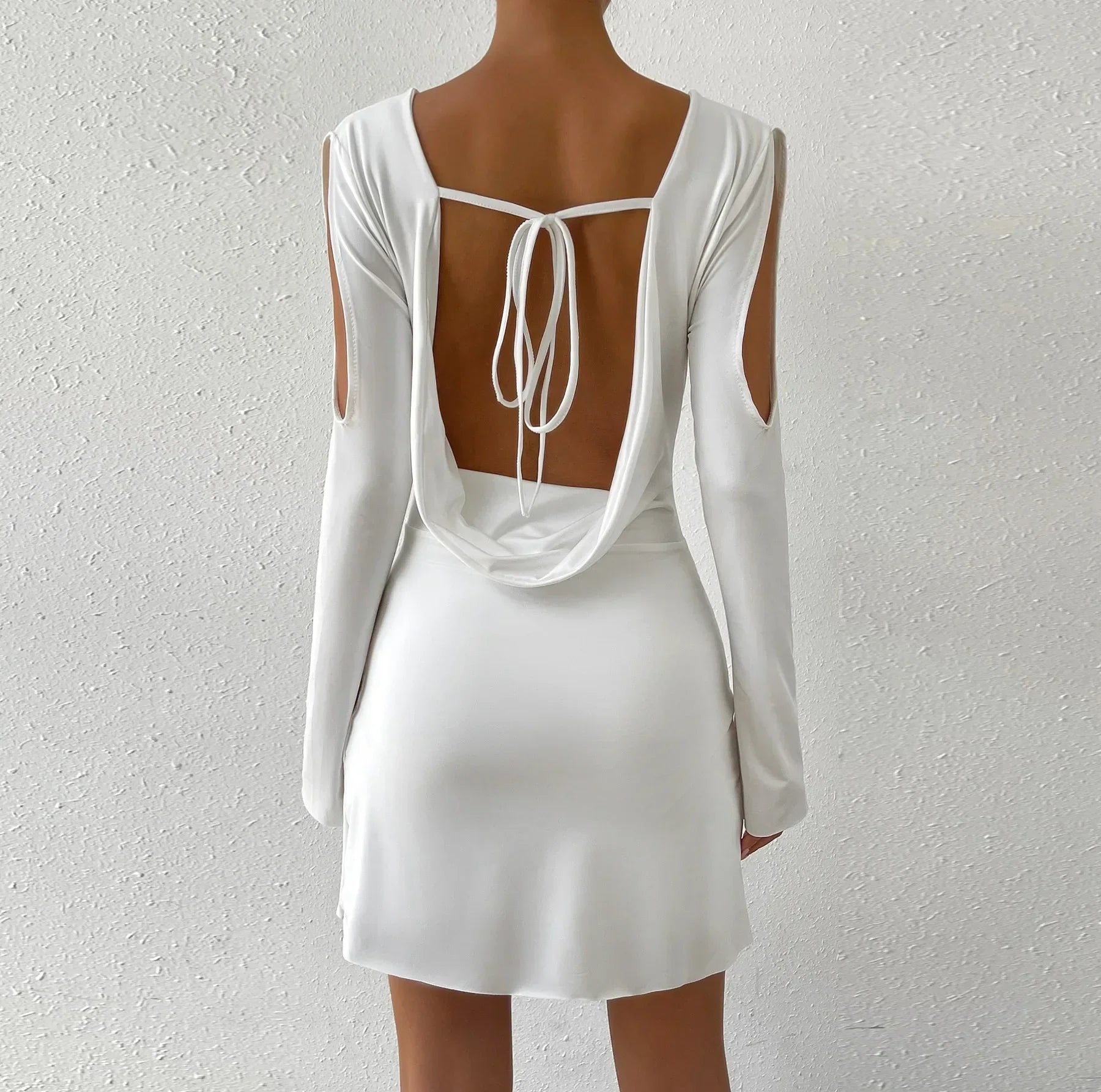 Sexy Hollow Out White Mini Dresses Autumn Long Sleeved Pleated Bodycon Dress for Women Night Club Backless Slim Party Dresses