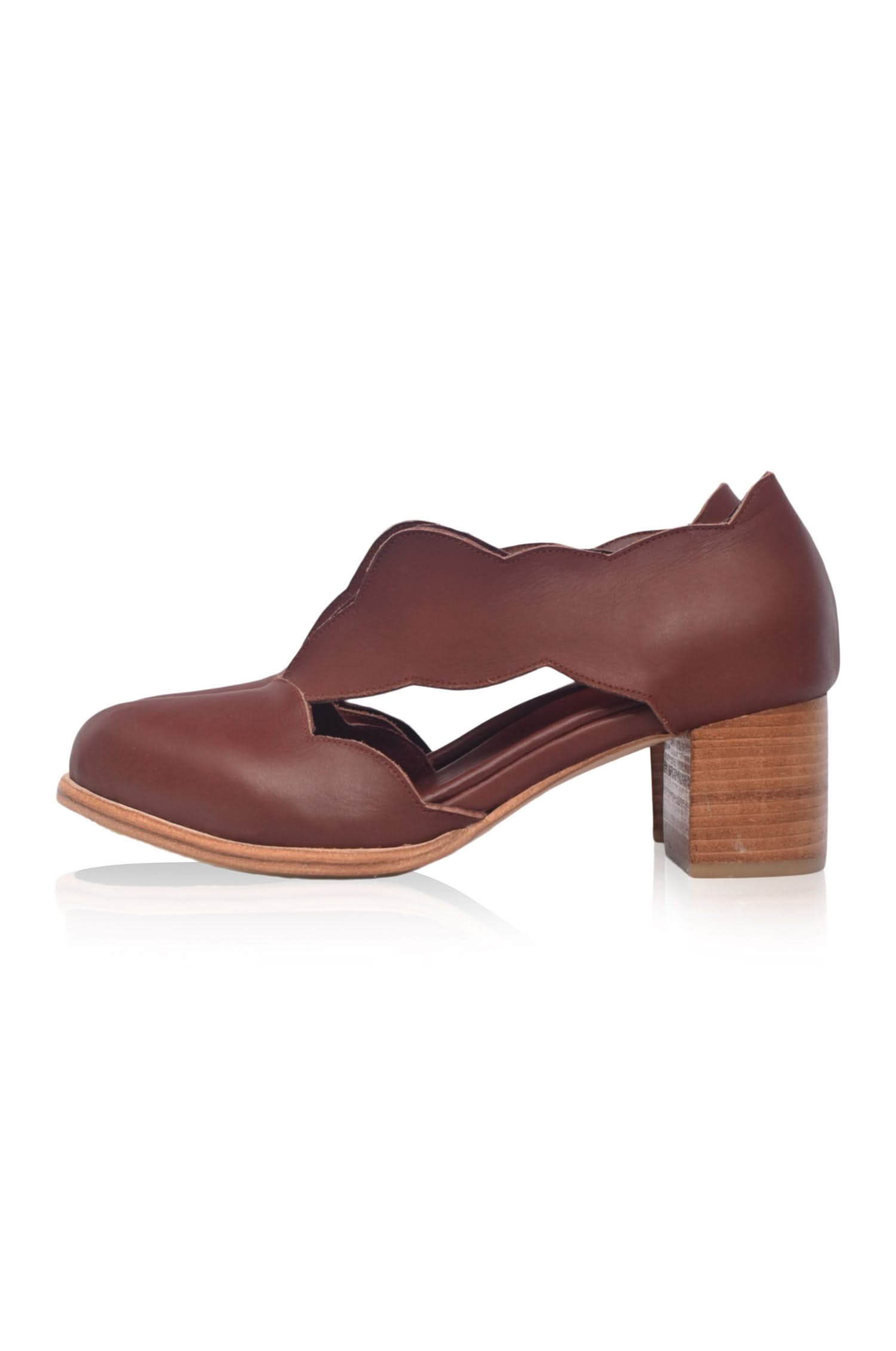 Chic Square Toe Boots: Fashionable Footwear with Block Heel Shoes