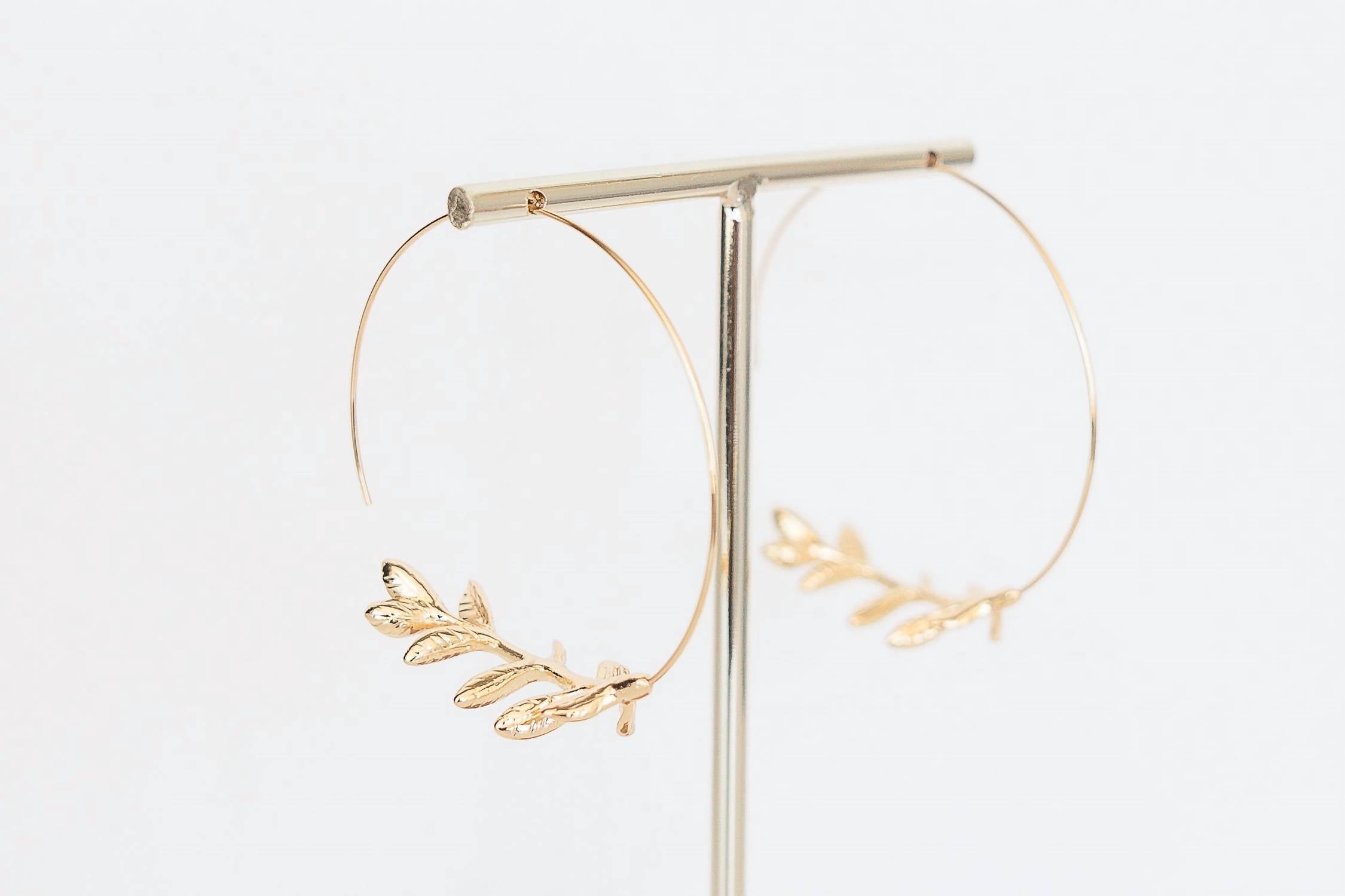 Women's Emory Thin Hoop With Leaf Earrings