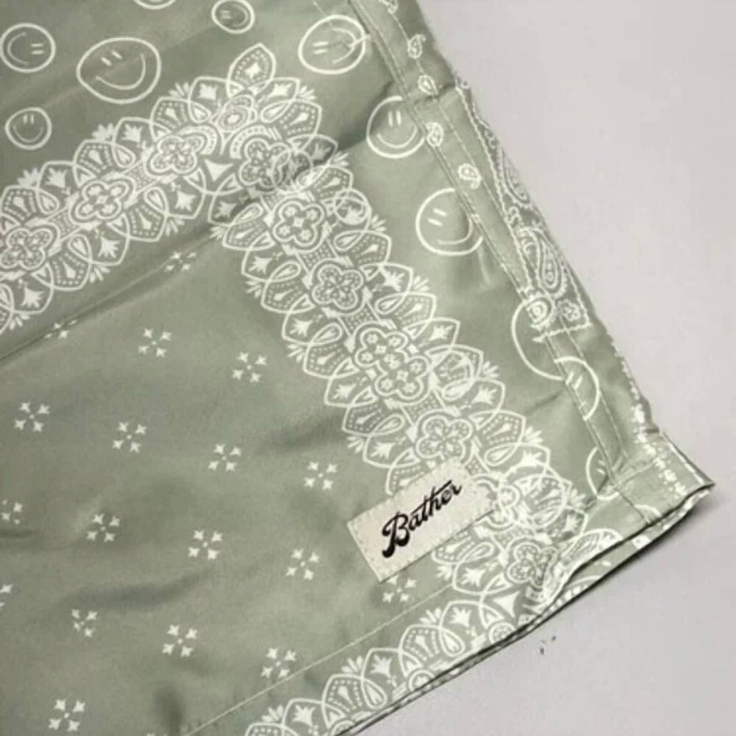 Men's Paisley Lined Swim Trunks