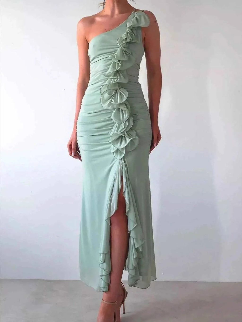 Stylish One-Shoulder Ruffle : Slit Dress
