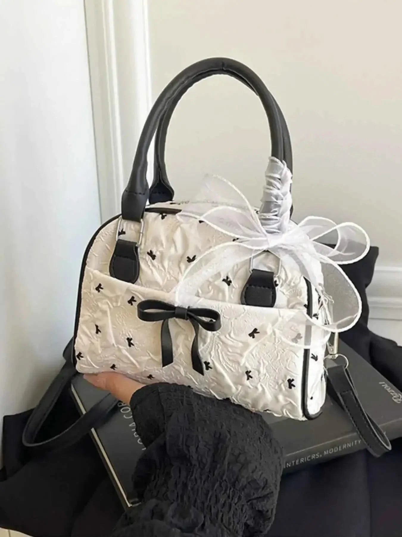 Chic Ruched Bow : Crossbody Bag