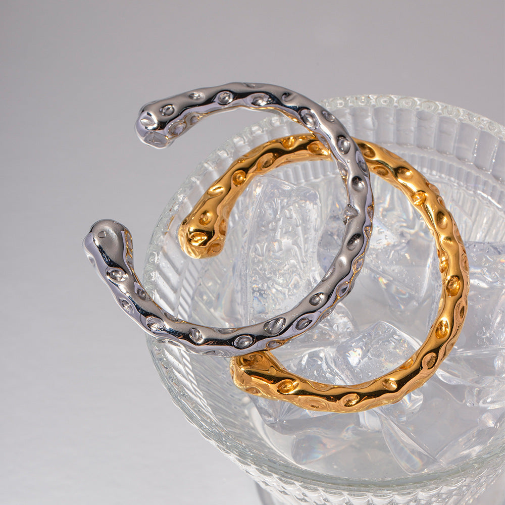 BUBBLY BAUBLE