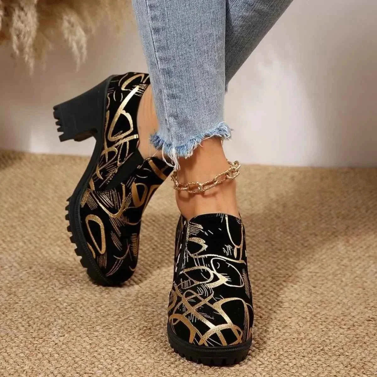 Stylish Round Toe Block : Heels Pumps