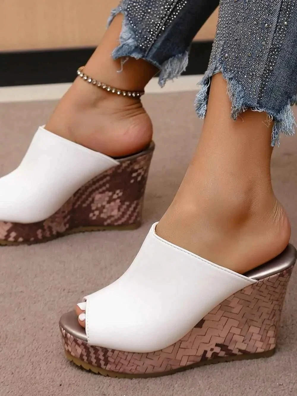 High Quality Leather : High Heel Sandals