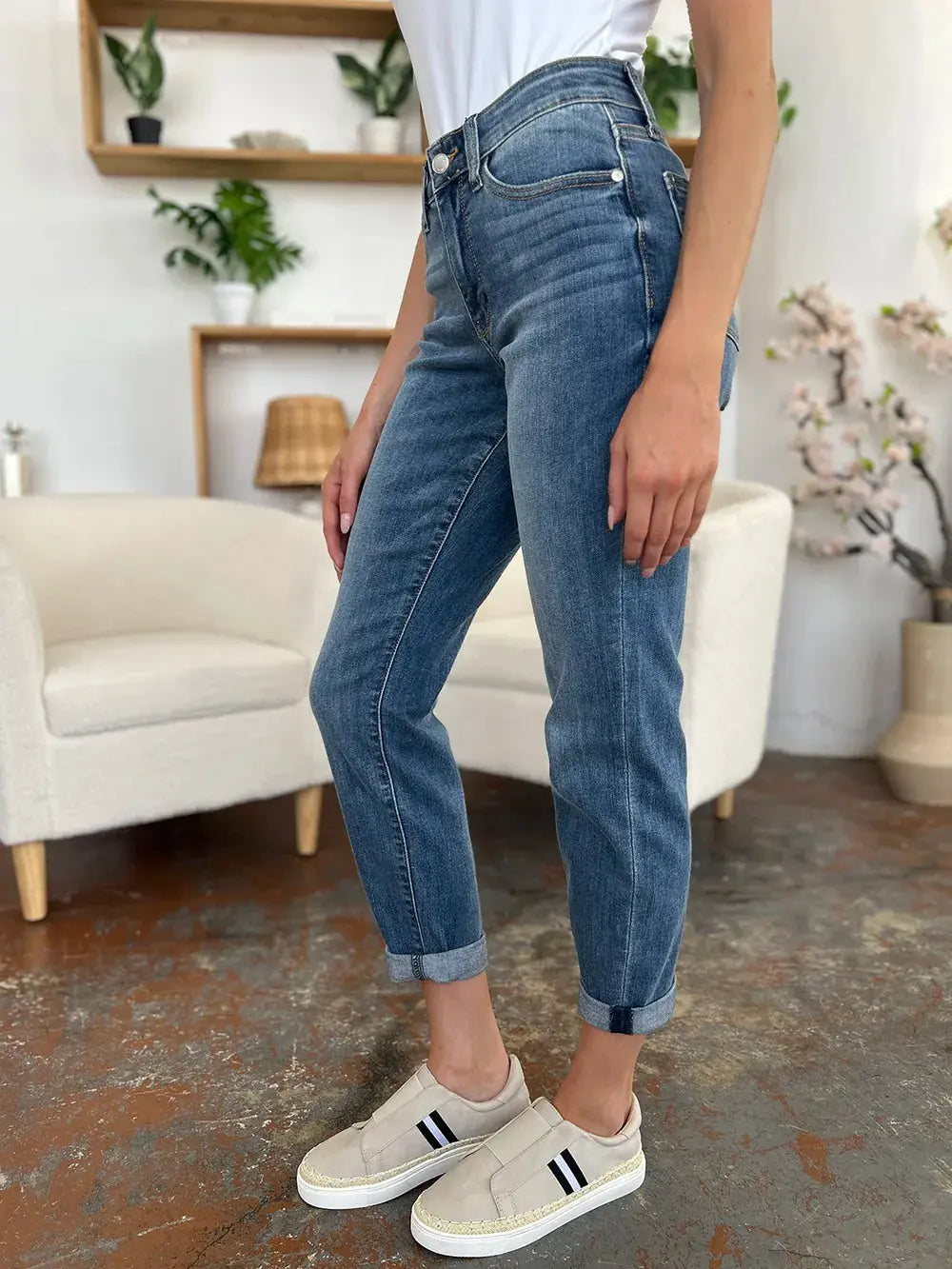 Full Size/Plus Size Cuffed Hem Slim Judy Blue Jeans