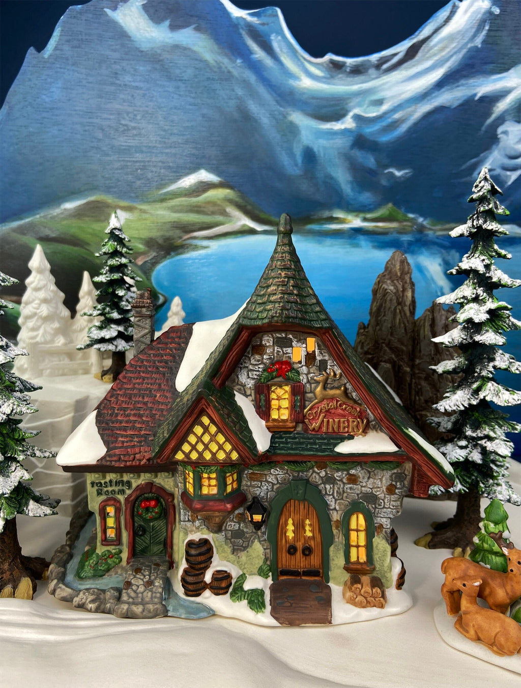 Dept. 56. Elves Bunkhouse.  Illuminated Christmas Village Porcelain House. North Pole Series. Holiday Decor.