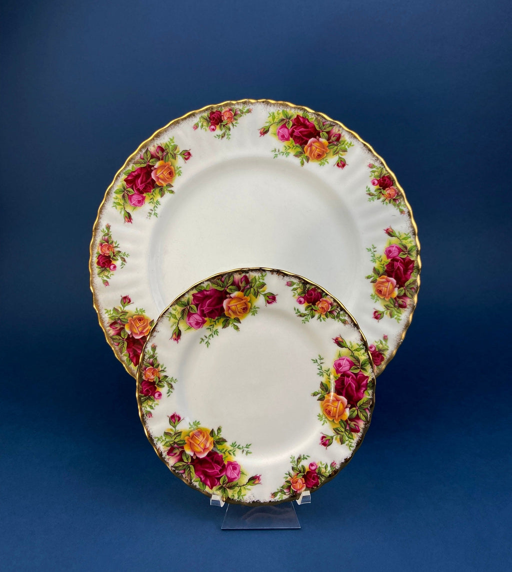 Royal Albert Old Country Roses Motif 10.25" Dinner Plates. Set of 5 Plates. Made in England. Dining Room Table Decor. Modern Farmhouse.