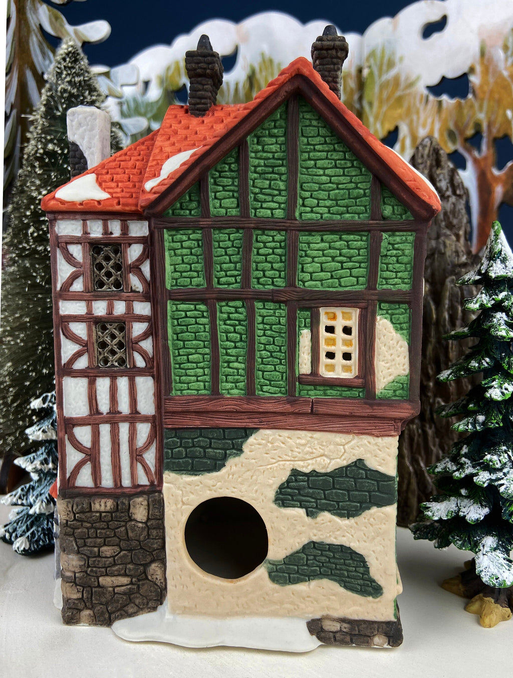 Christmas Village House by Dept 56.  Illuminated Public House. Sweets. Dickens Village Series. Made in Taiwan. Christmas Village/Diorama.