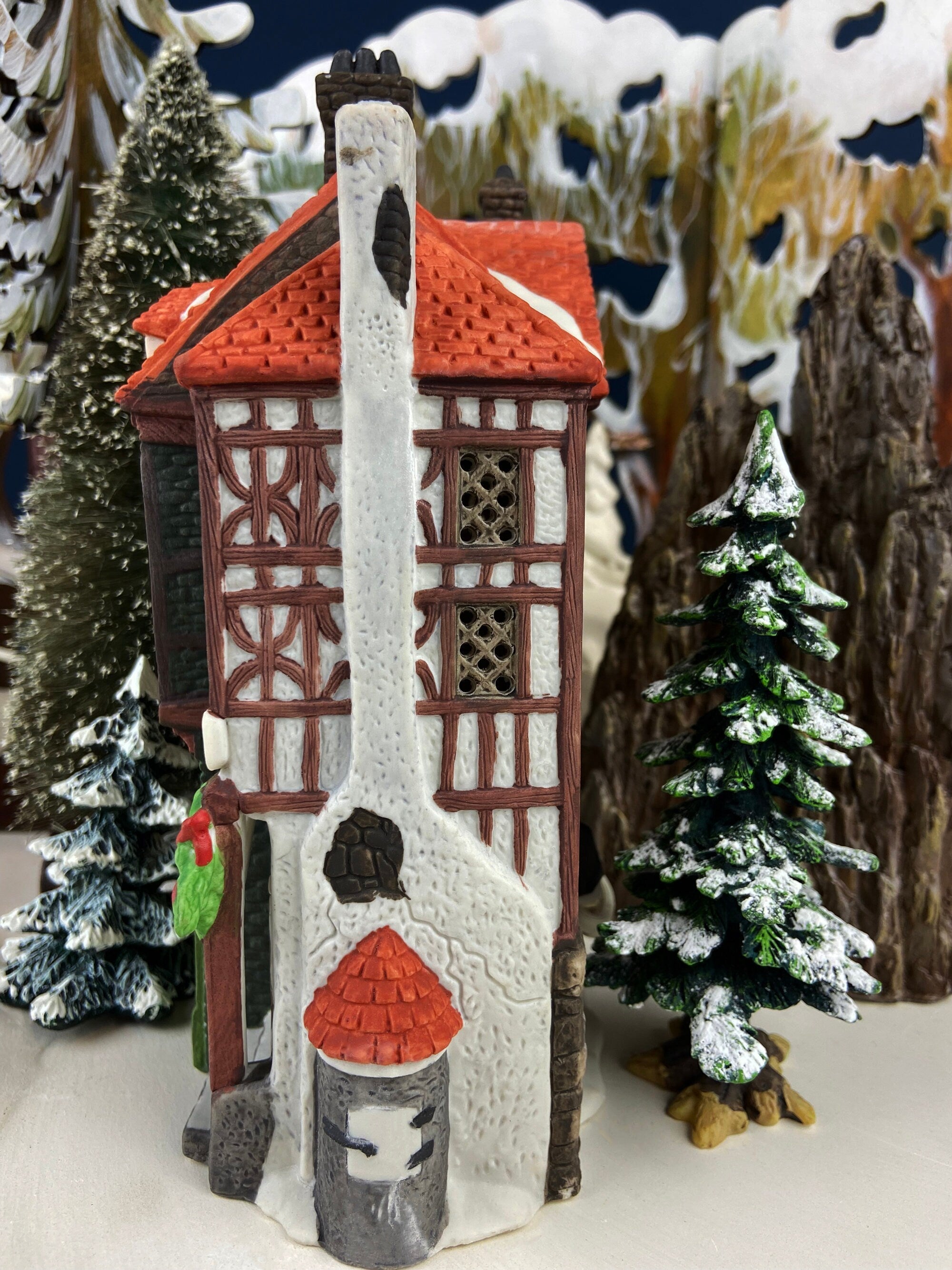 Christmas Village House by Dept 56.  Illuminated Public House. Sweets. Dickens Village Series. Made in Taiwan. Christmas Village/Diorama.