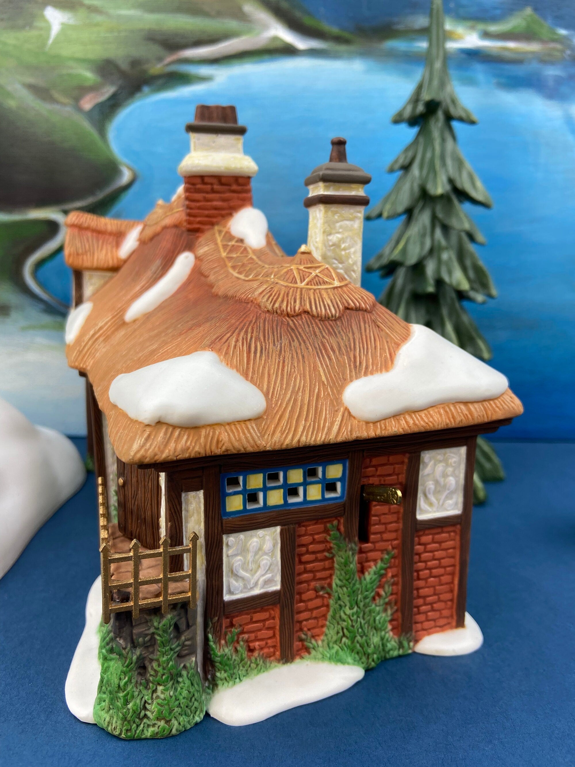 Illuminated Aldeburgh Music Box Shop. Celebrating Music. Christmas Village Porcelain House and Built-in Music Box. Dickens' Village Series.
