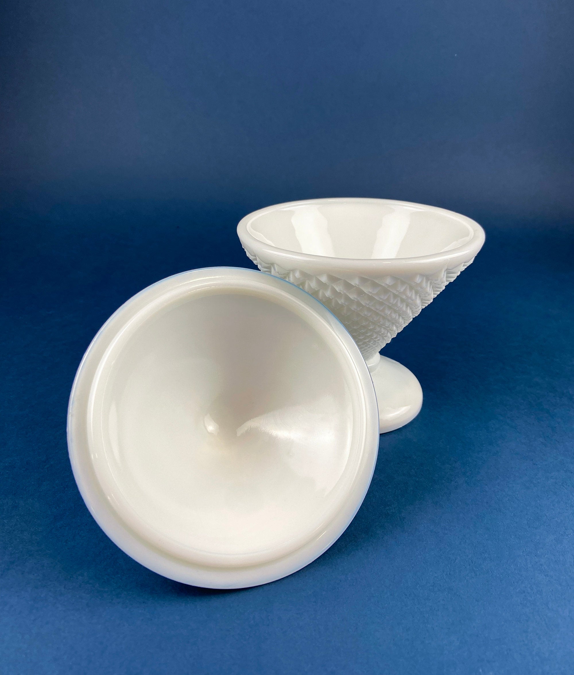 Milk Glass Bowl with Lid. Diamond Pattern, Cone Shaped Bowl with Cover. Trinket Compote for Dresser Top, Bathroom Accesories, Candy Dish.