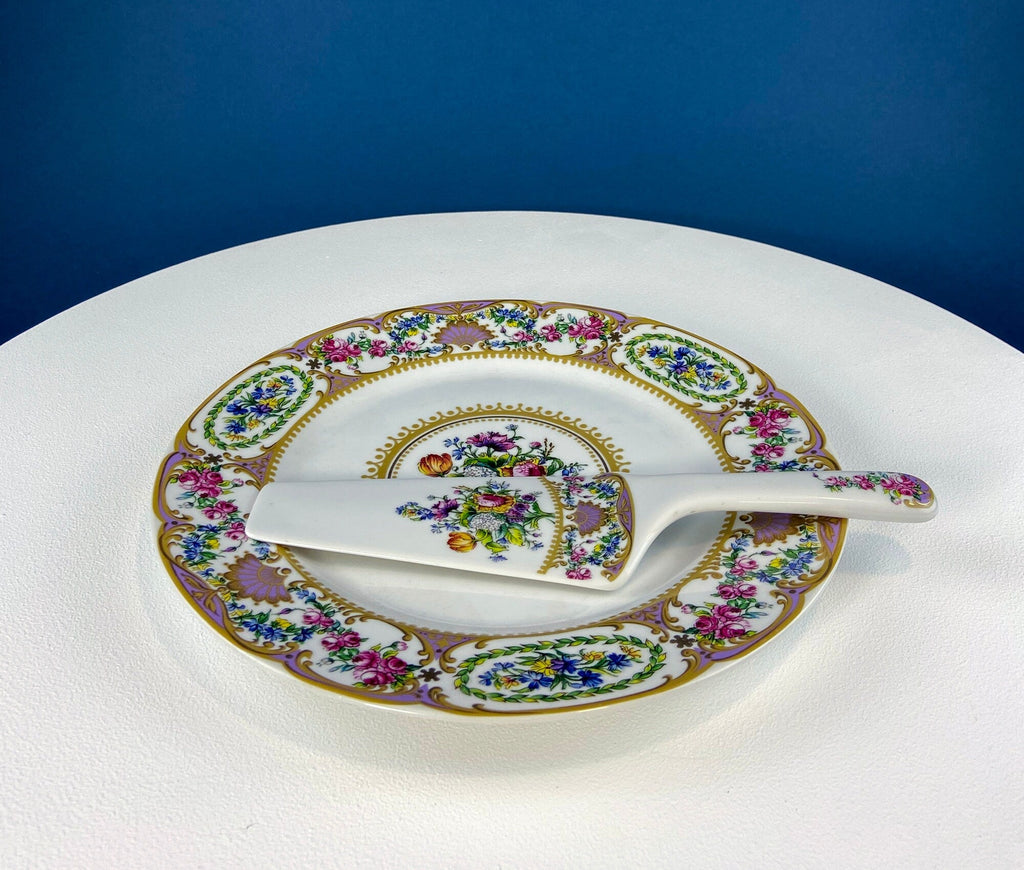 Antique Dessert Plate with Hand-Painted Strawberries. Hutschenreuther Porcelain, 1914. Modern Farmhouse, French Country. Collectible.