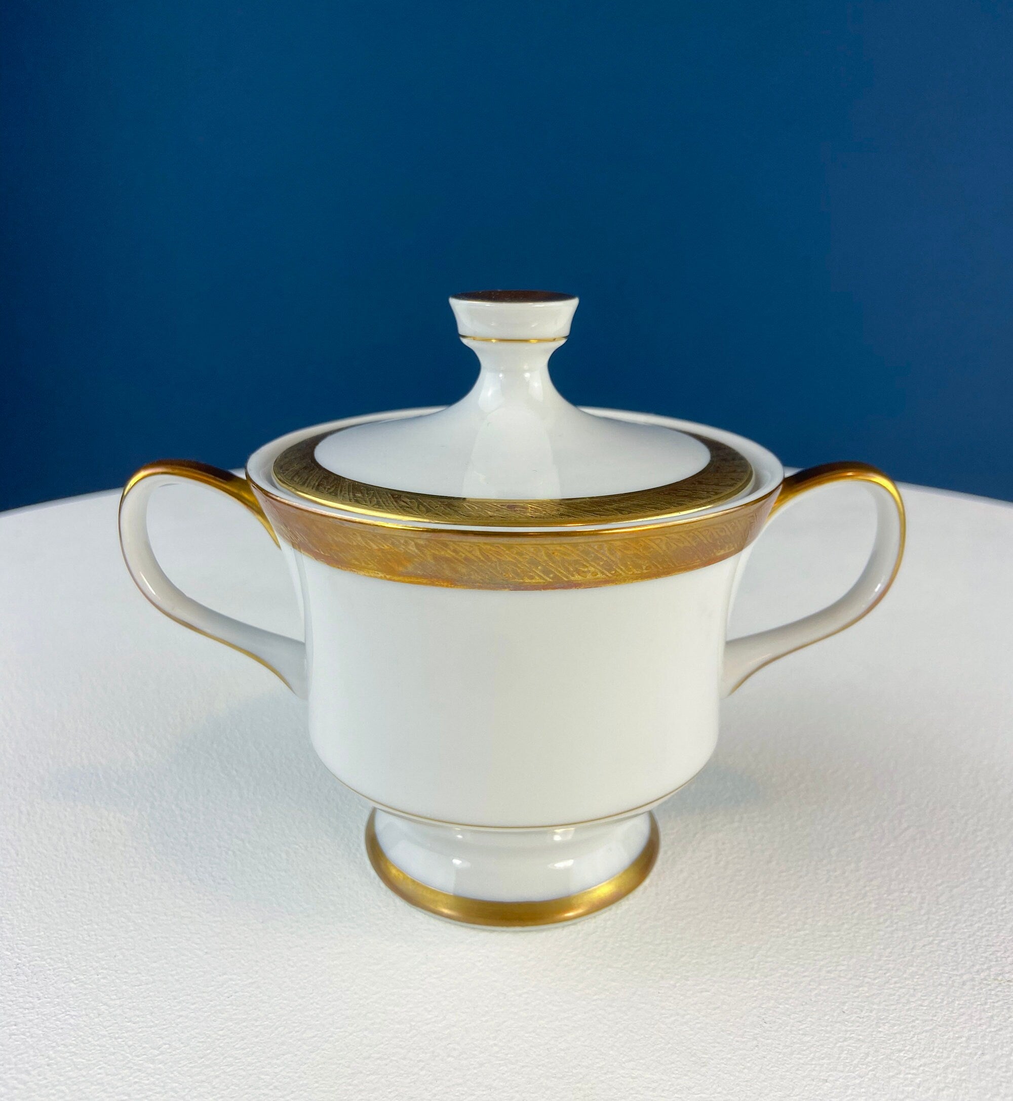 White Porcelain Oval Serving Bowl with Embossed Gold Band. Wedding Band China. Contemporary Noritake Queen's Gold. Dining Room Decor.