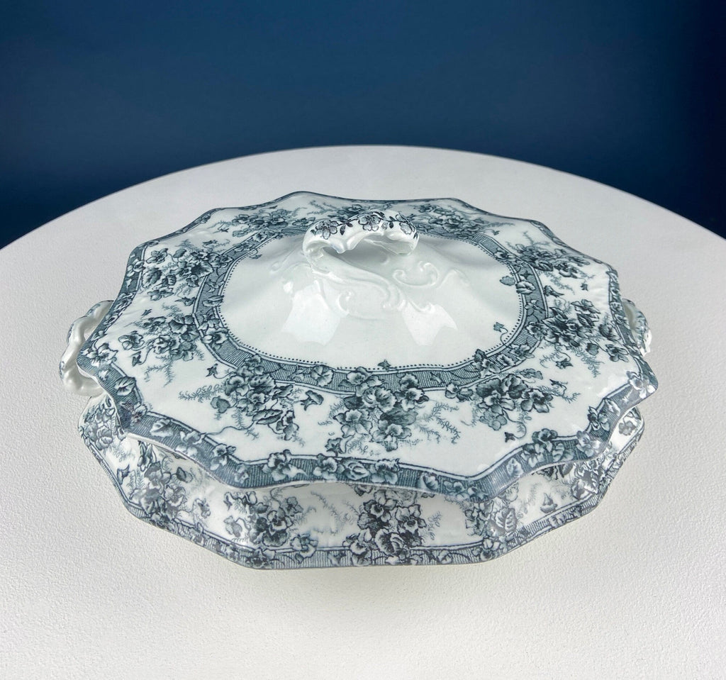 Antique Wedgwood Porcelain Tureen. Oval Soup Serving Dish with Black/White Motifs and Reliefs. Scalloped Edges. Family Dining. Holiday.