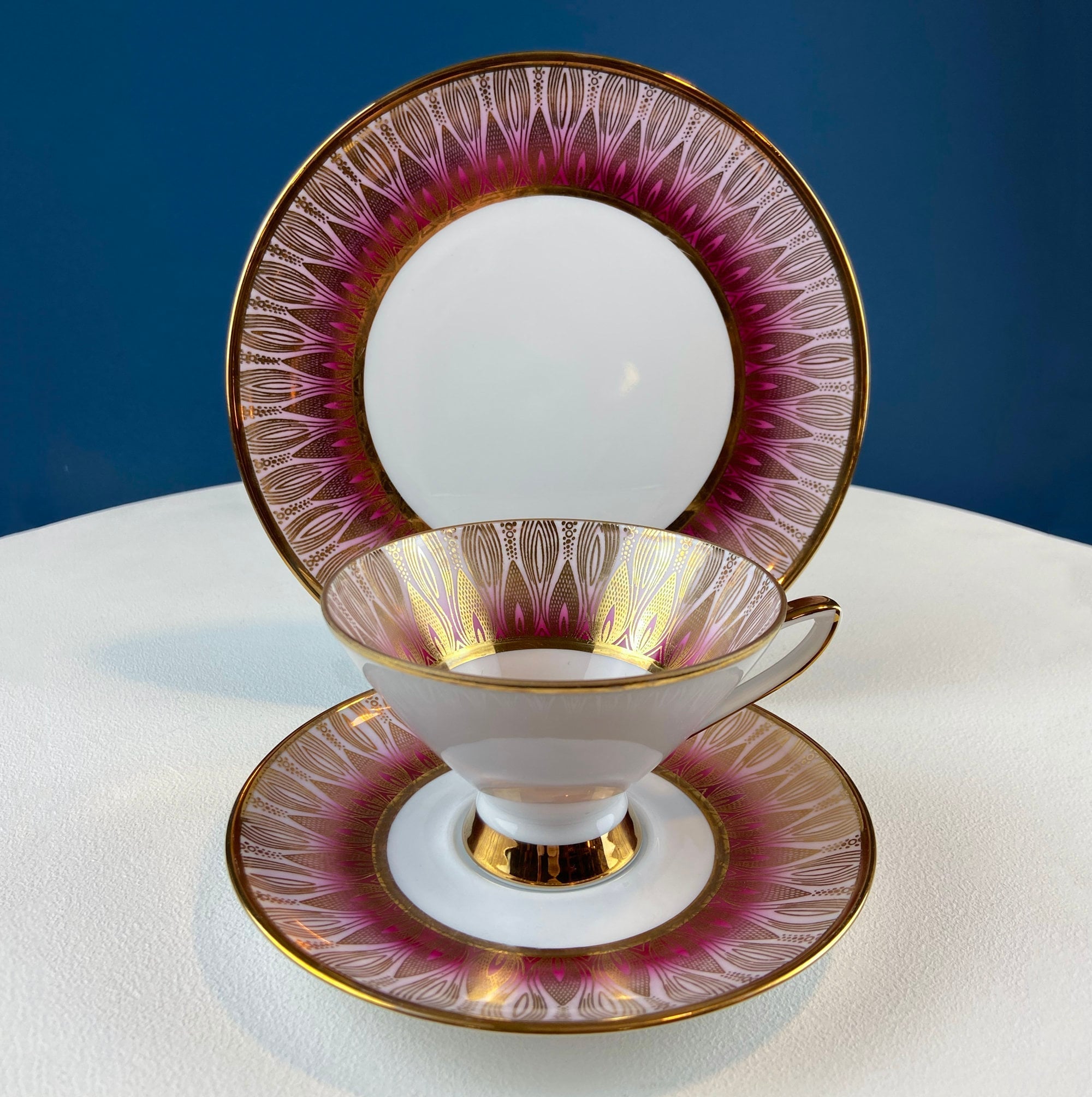 Vintage Bavarian Porcelain Tea Trio: Gold Modern Motif Collectible Set