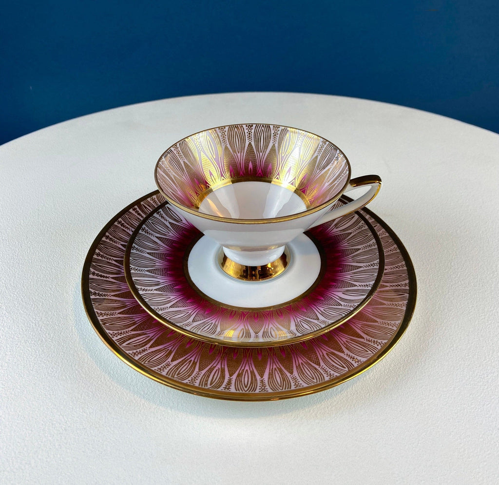 Vintage Bavarian Porcelain Tea Trio: Gold Modern Motif Collectible Set