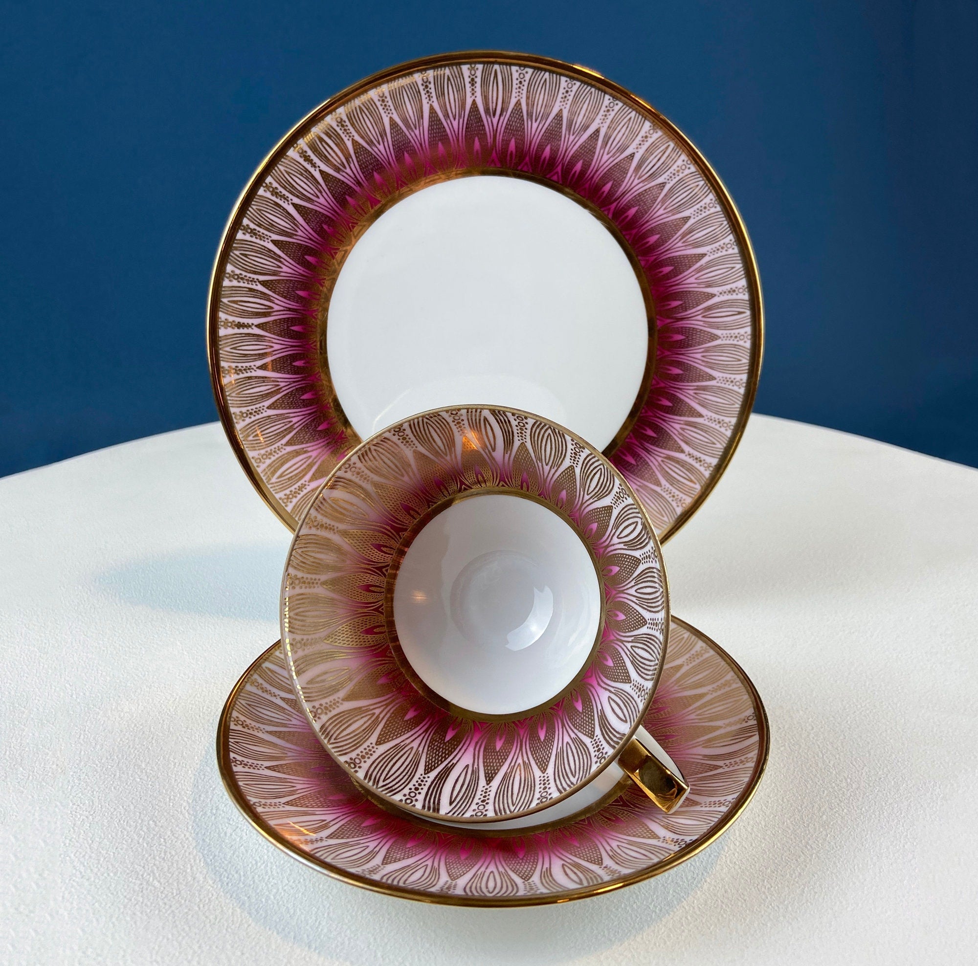 Vintage Bavarian Porcelain Tea Trio: Gold Modern Motif Collectible Set