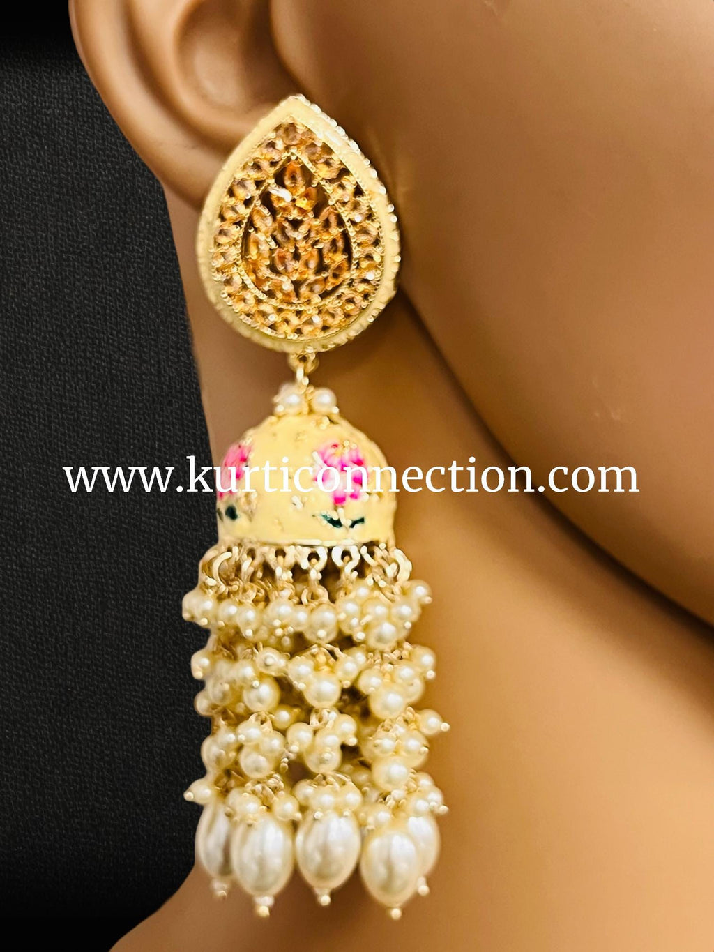 Long jhumki : light yellow