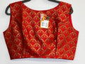 Boat neck blouse : back hooks