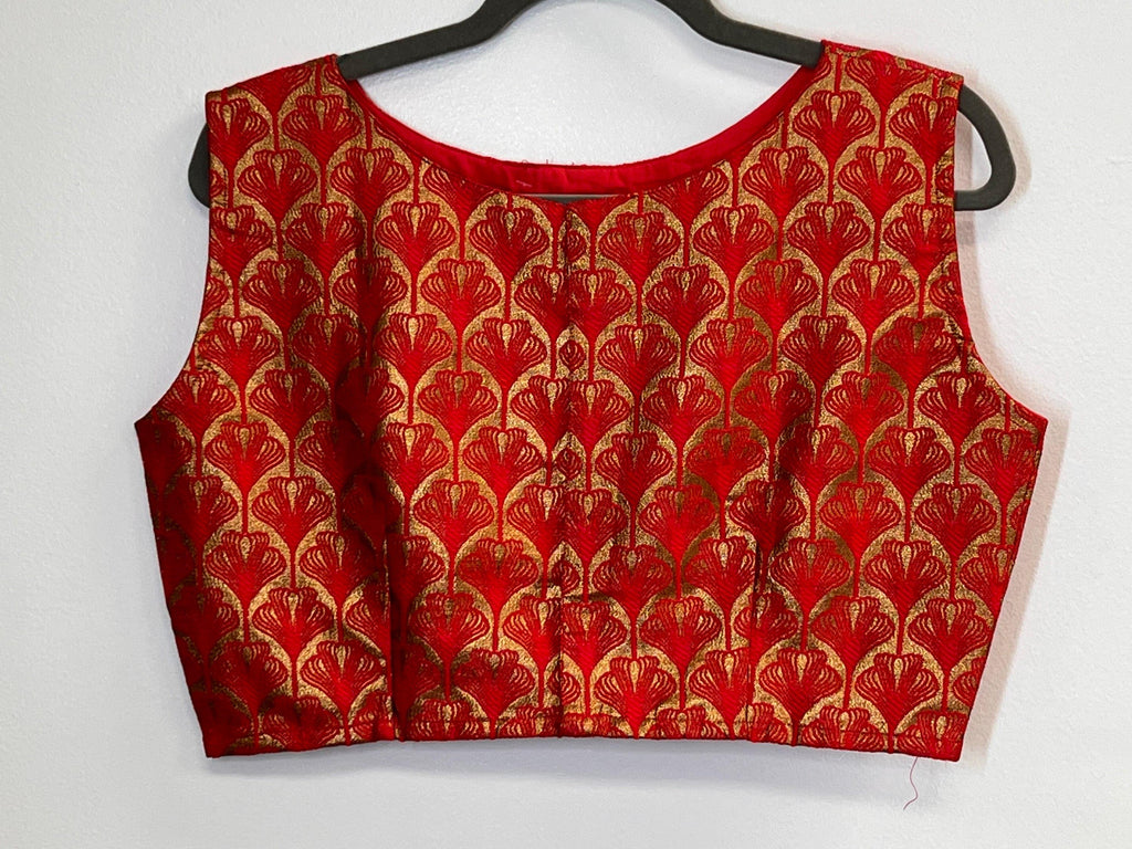 Boat neck blouse : back hooks
