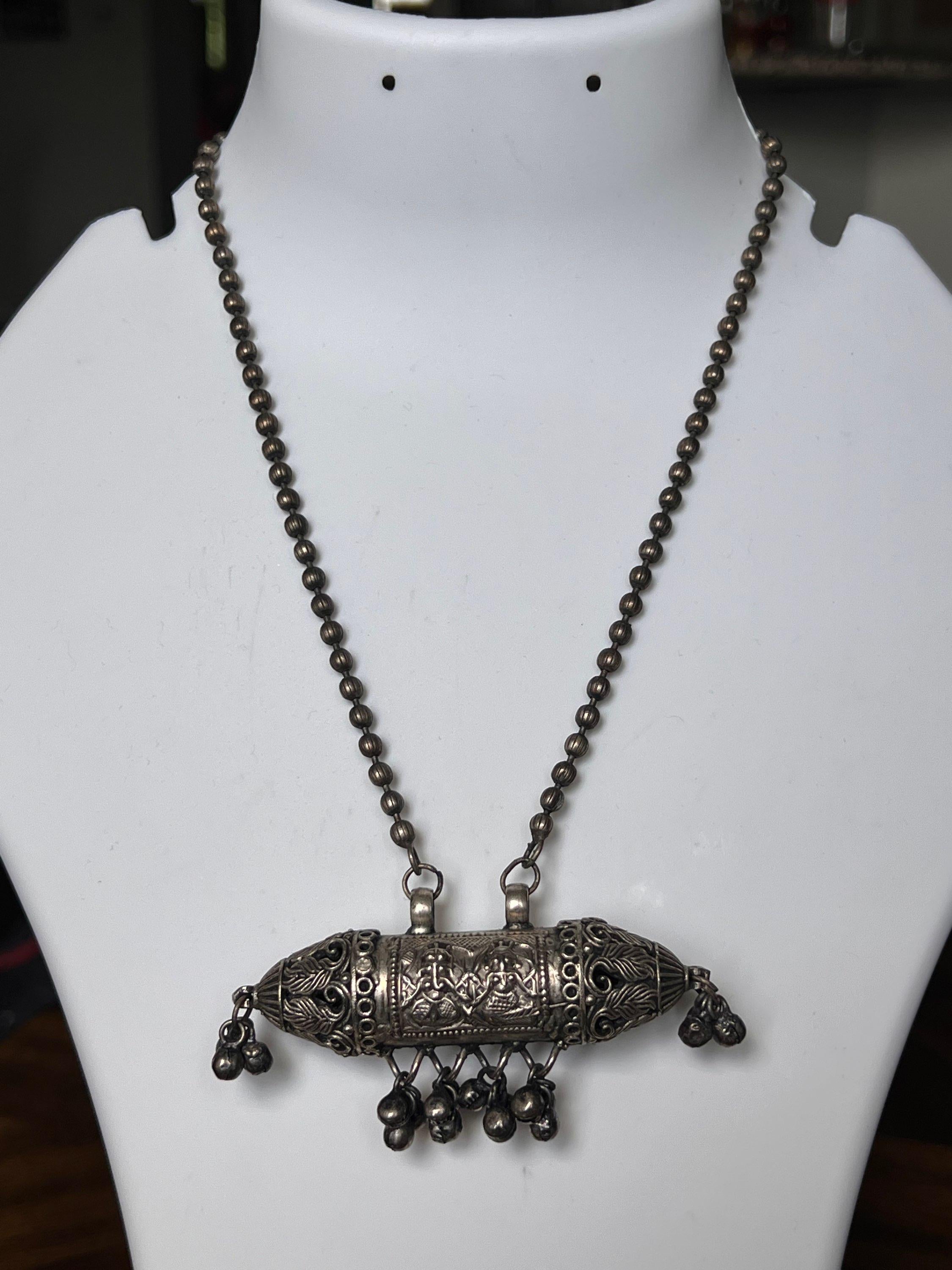 Oxidized necklace