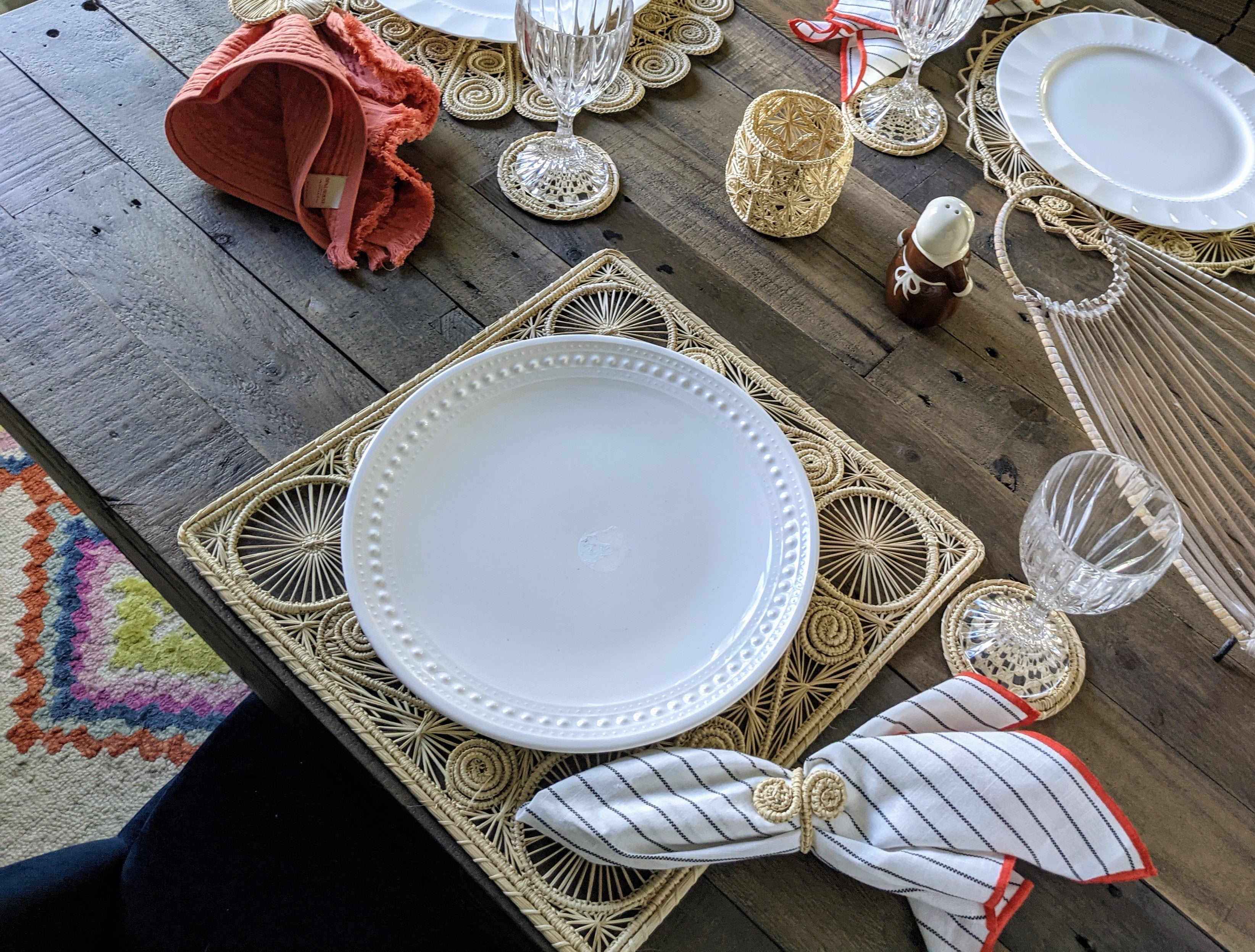 Caracol Square Handwoven Iraca Placemat