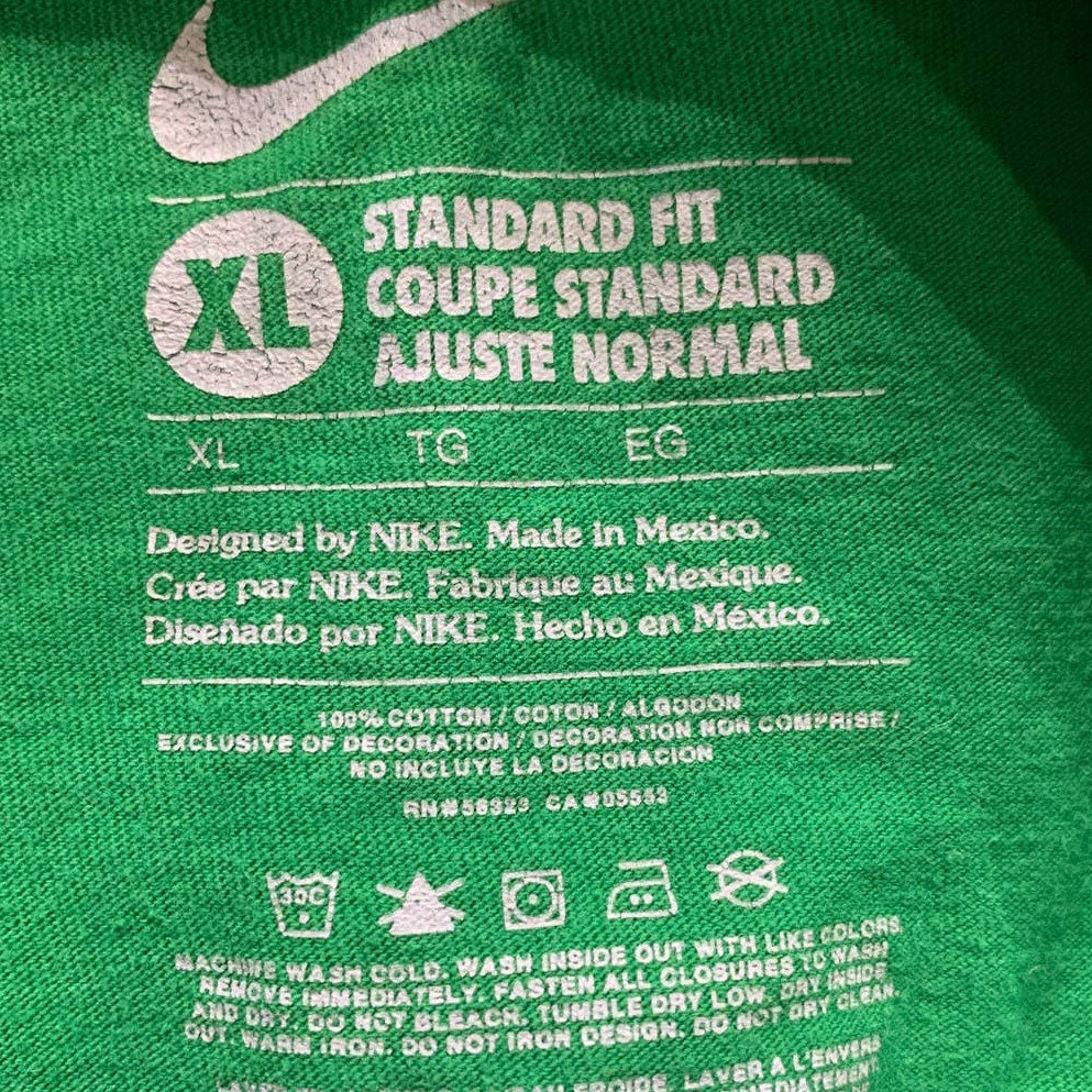 Nike XL 100% Cotton Mens Short Sleeve Standard Fit Large Swoosh Logo Tee Shirt