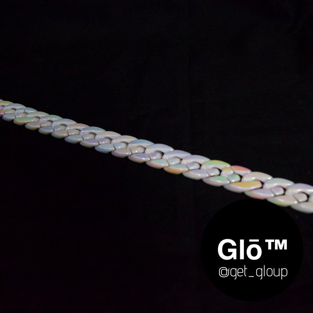 White Opal Medium Cuban Link Choker – Acrylic Glass Chain for Y2K Fashion, Layering & Statement Style